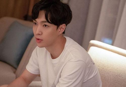 张艺兴娱乐吃瓜,幕后真相与精彩瞬间