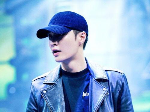 张艺兴娱乐吃瓜,幕后真相与精彩瞬间