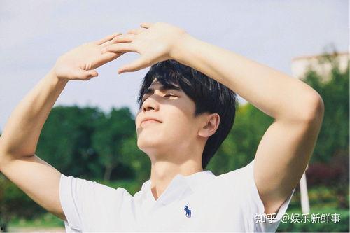 娱乐圈吃瓜张凌赫,娱乐圈吃瓜达人，揭秘明星幕后故事