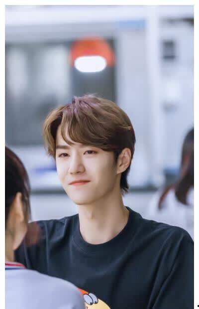 吃瓜娱乐圈王一博赵丽颖