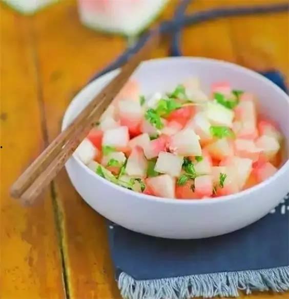 娱乐吃瓜酱酸菜的小说